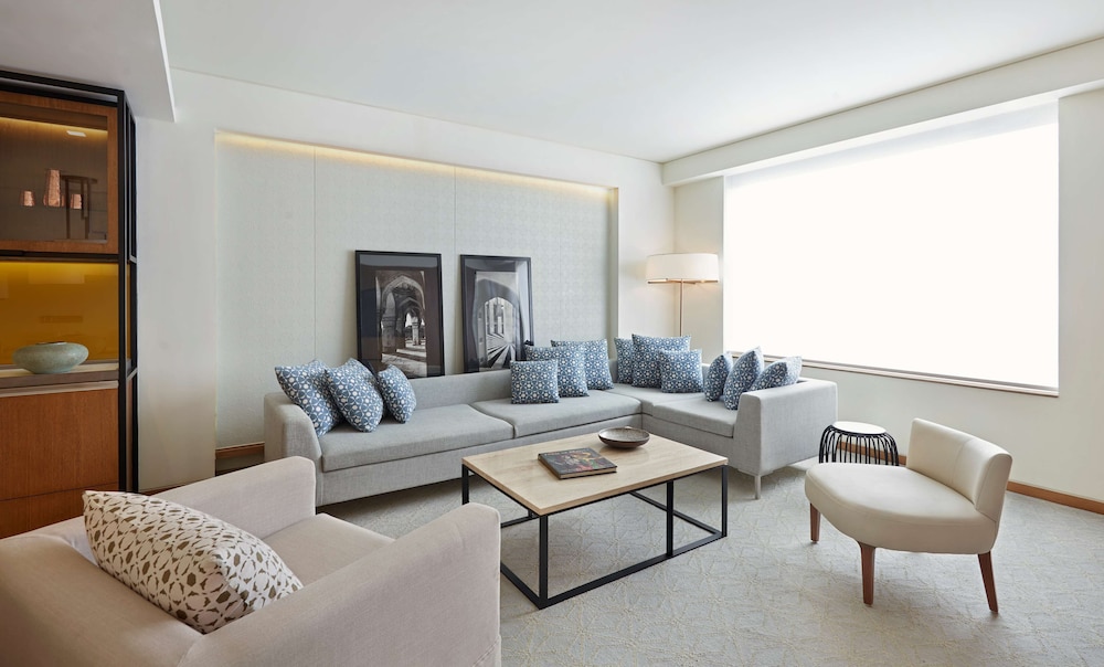 Andaz Delhi, by Hyatt 47/82