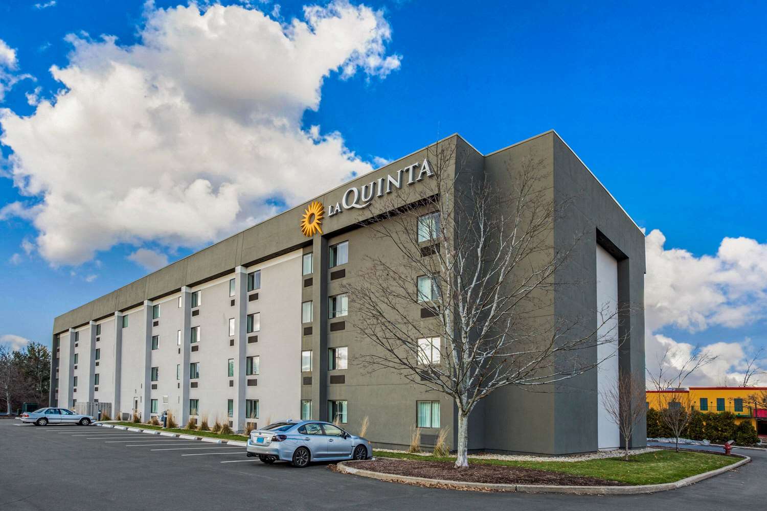 La Quinta Inn & Suites by Wyndham Hartford - Bradley Airport 4/47