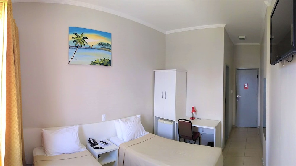 BASIC, TWIN BEDS, BEACH FRONT