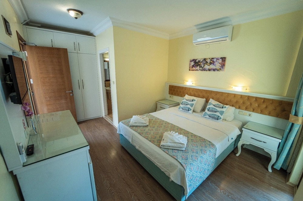 Ilkiz Beach Hotel 12/50