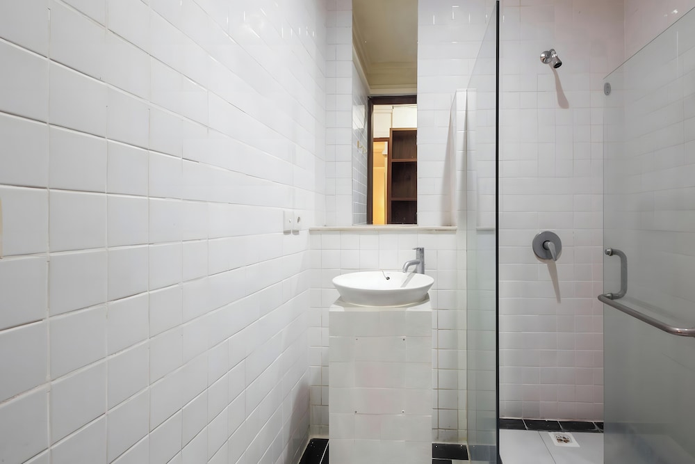 Capital O 93809 Wida Hotel 22/23