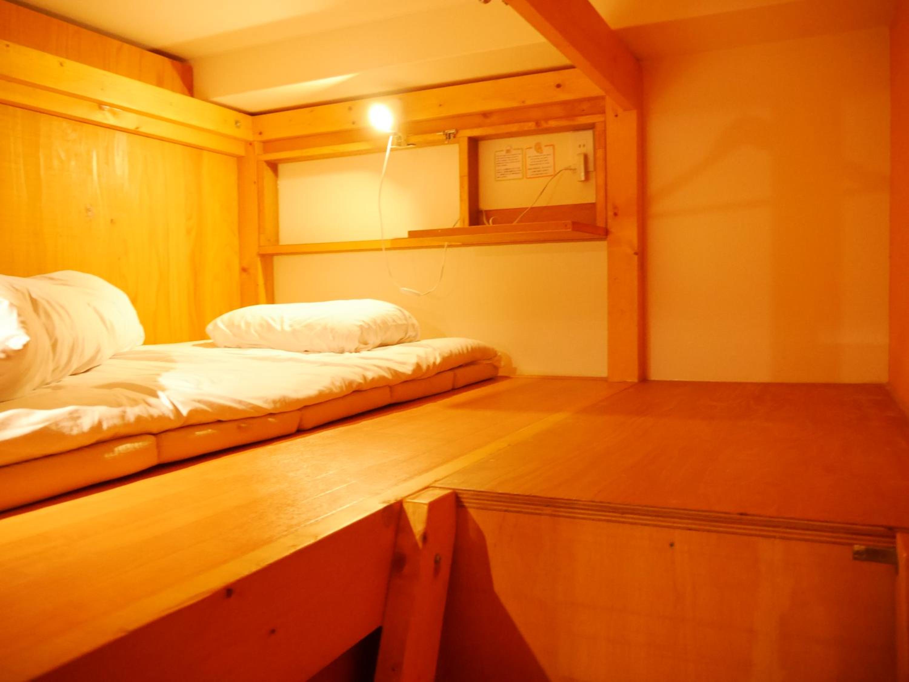 Female Dorm, Female Only, 8 Beds