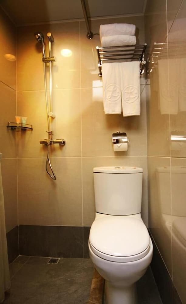 Lander Hotel Prince Edward 31/32