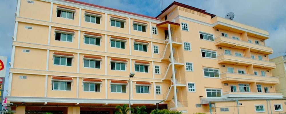 Submukdaphoomplace Hotel 11/50