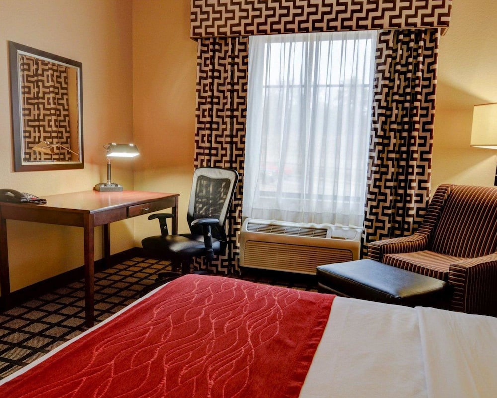 Comfort Inn and Suites Fort Smith I-540 11/47