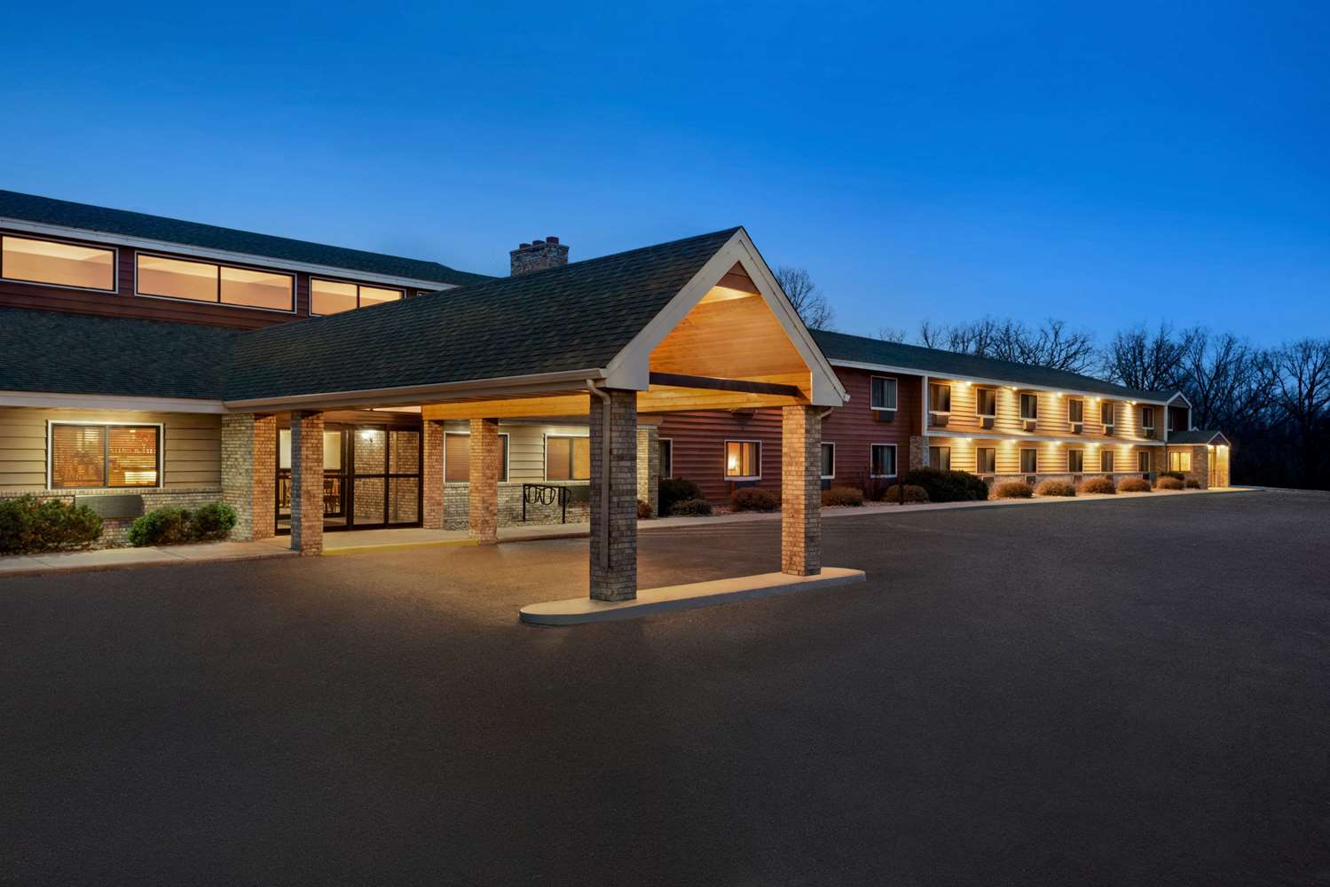 AmericInn by Wyndham Detroit Lakes 4/40