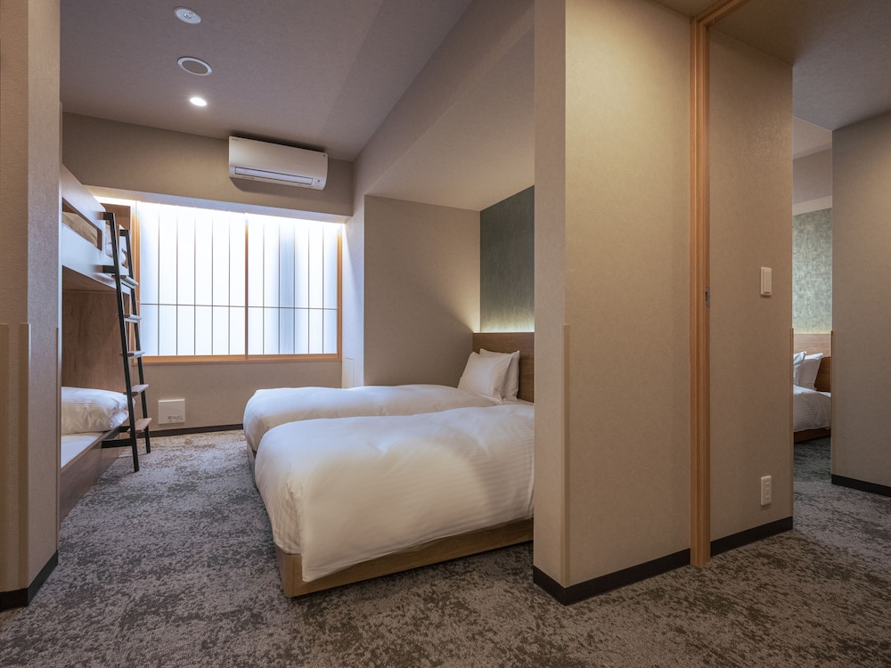 2 BEDROOMS, FAMILY SUITE