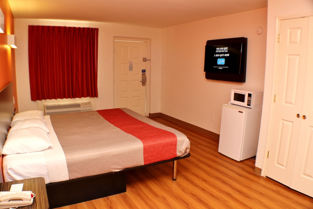 Motel6 Beaumont, TX 32/61