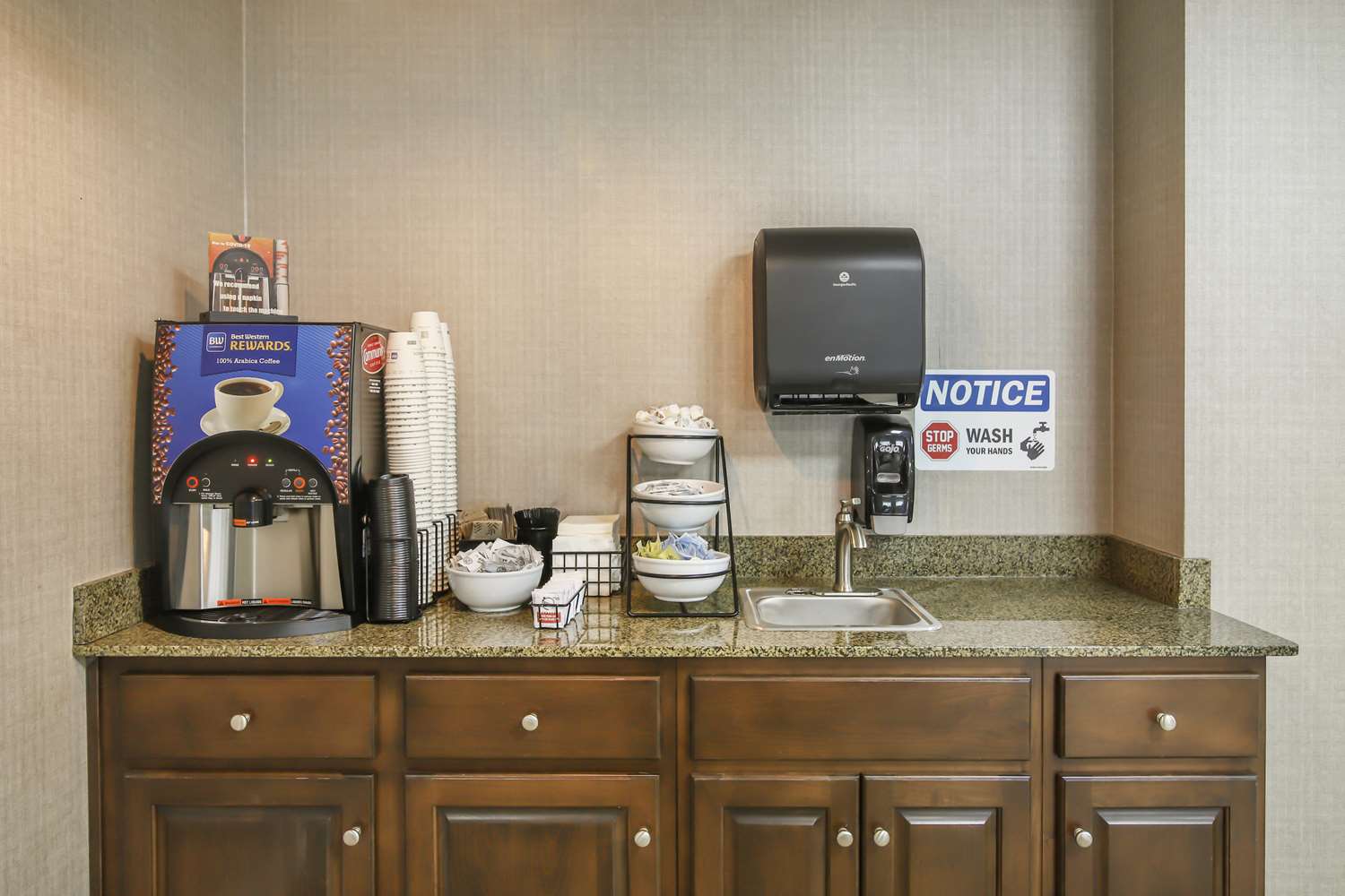Best Western Plus Brunswick Inn & Suites 39/45