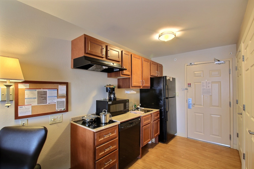 Candlewood Suites Milwaukee Airport-Oak Creek 15/73