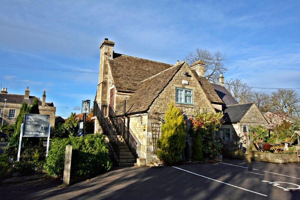 The Tollgate Inn 28/35