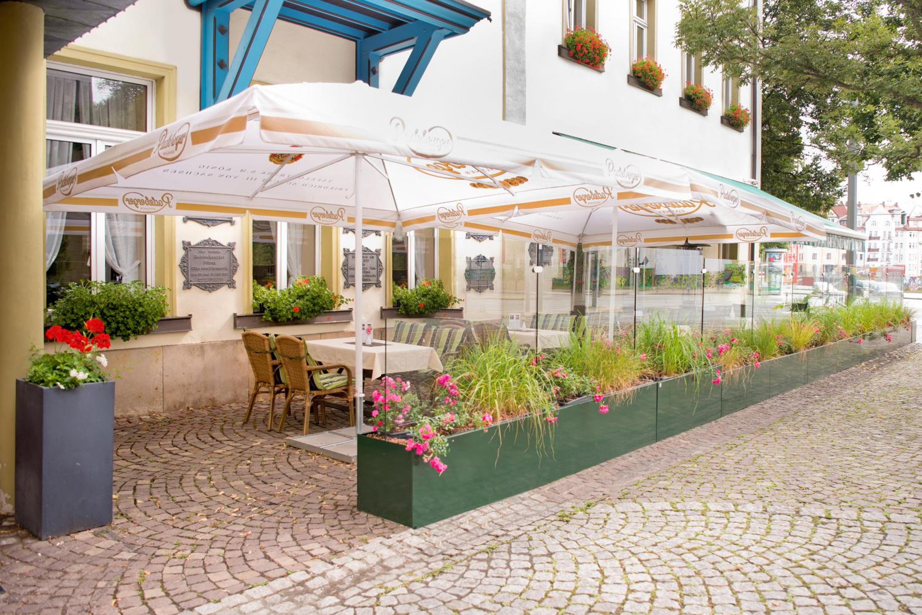 Hotel Schwarzer Bar Jena 3/50