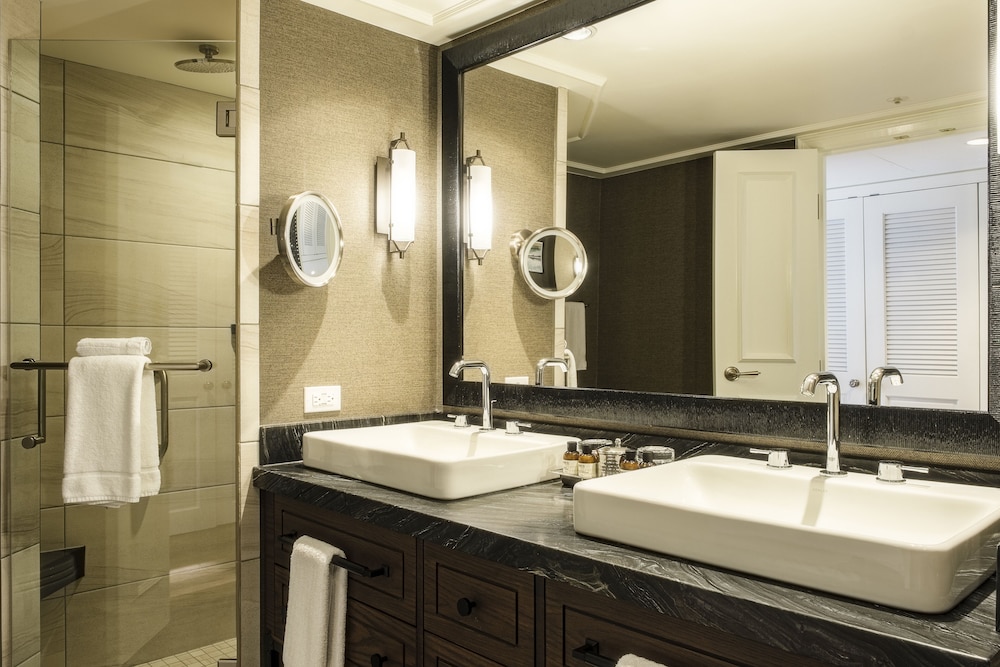 Fairmont Chateau Whistler 75/76