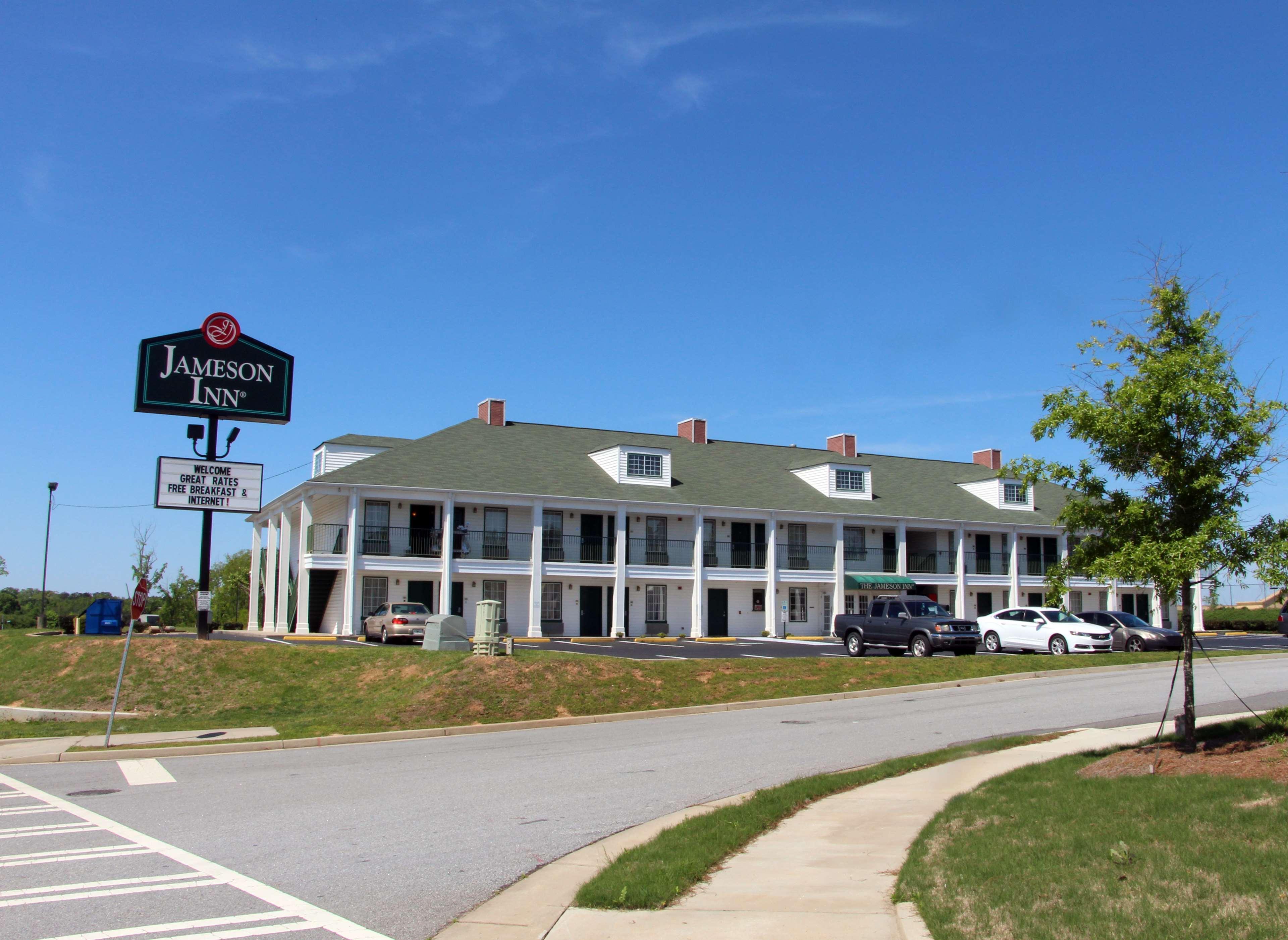 Jameson Inn Oakwood 2/15