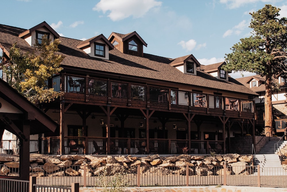 The Landing at Estes Park - Riverside Retreat 7/77