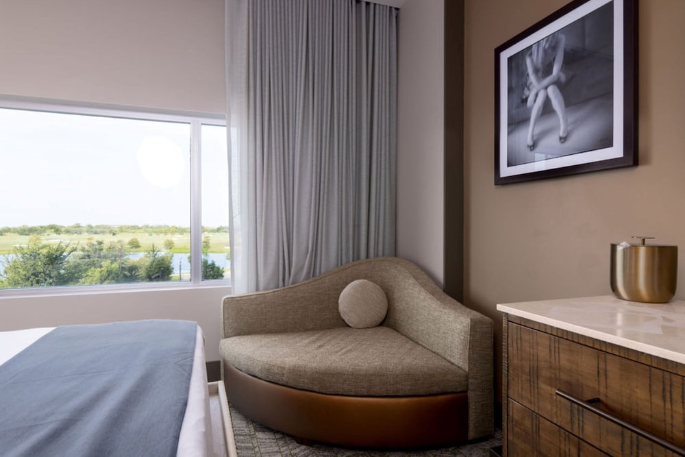 The Stella Hotel Autograph Collection 43/73