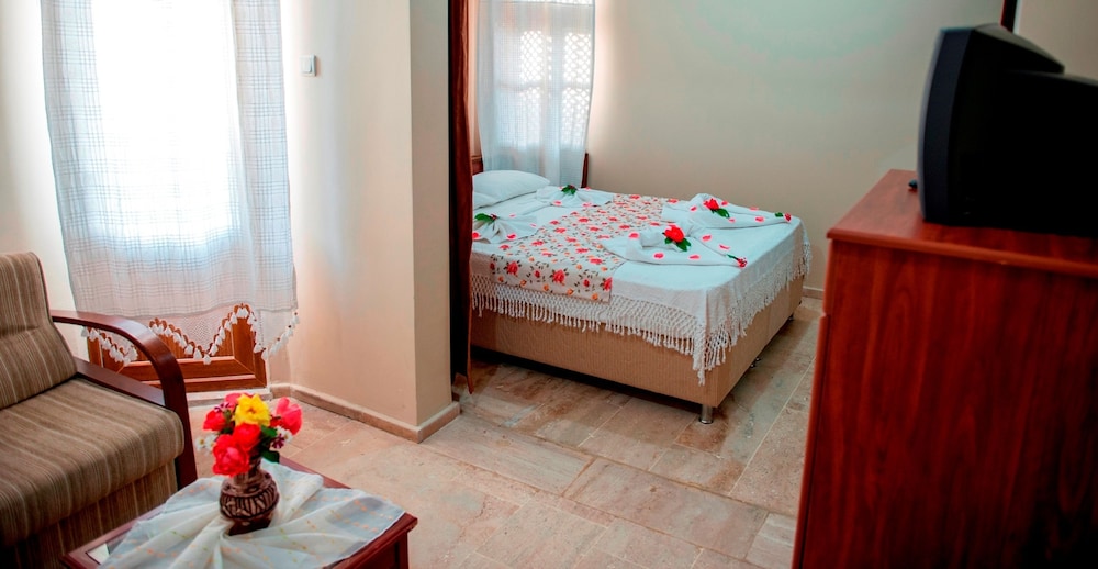 HAN DALYAN HOTEL 37/74