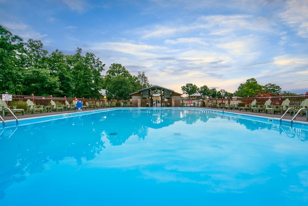 Holiday Inn Club Vacations Holiday Hills Resort at Branson 11/57