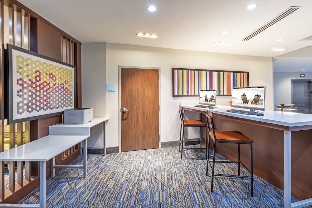Holiday Inn Express & Suites Parsons 39/39