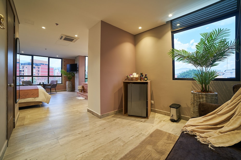 Eutopiq Hotel 44/58
