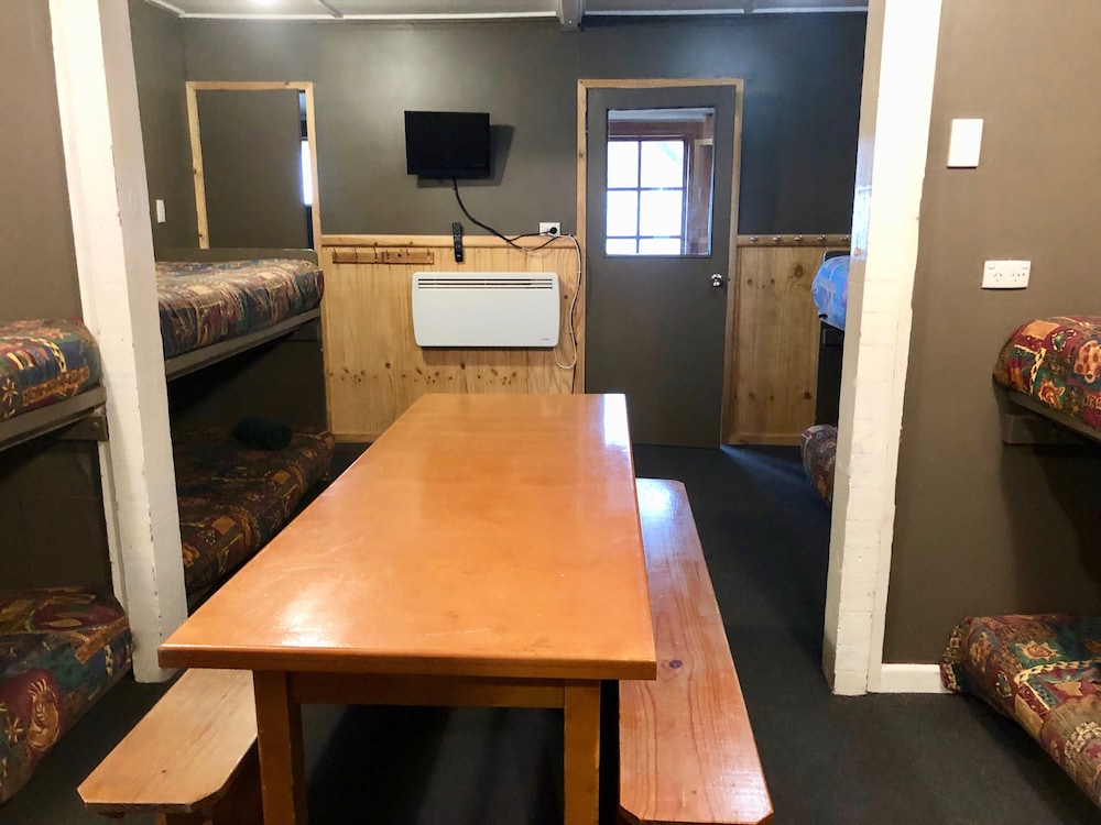 Carinya Village Jindabyne 40/50