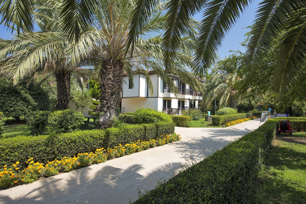Club Hotel Nena 34/39