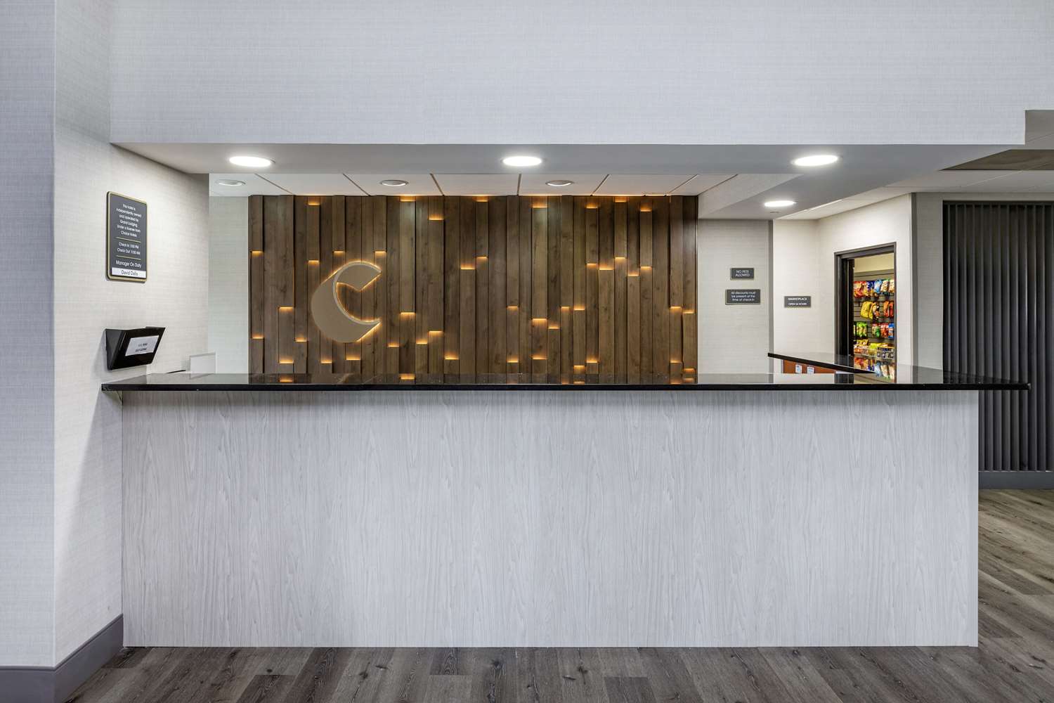 Comfort Inn & Suites Grand Blanc/Flint 2/25