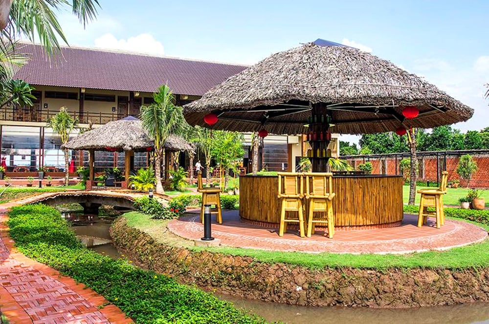 The Island Lodge 3/50