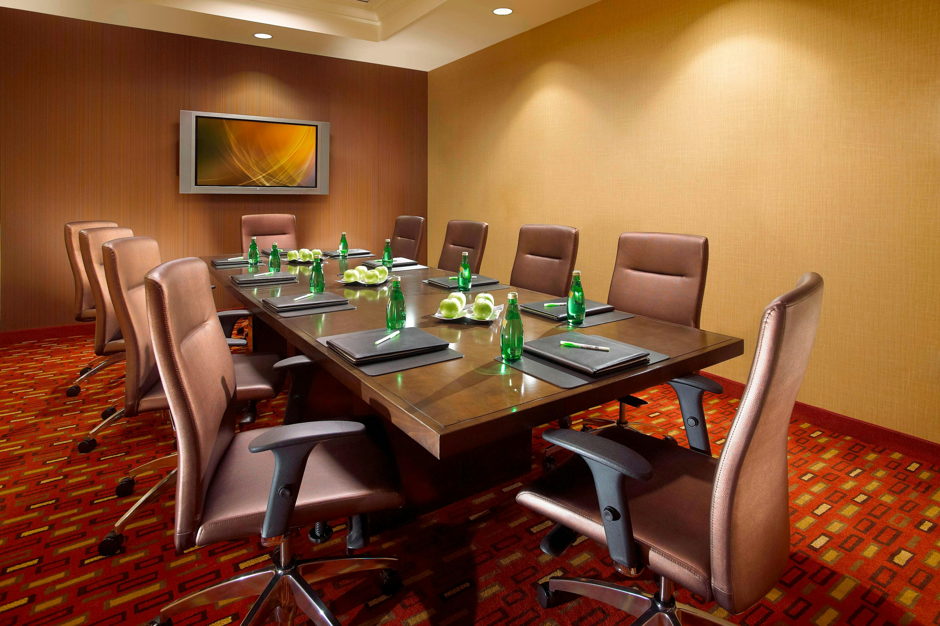 Courtyard By Marriott Anaheim Resort Convention Center 15/17