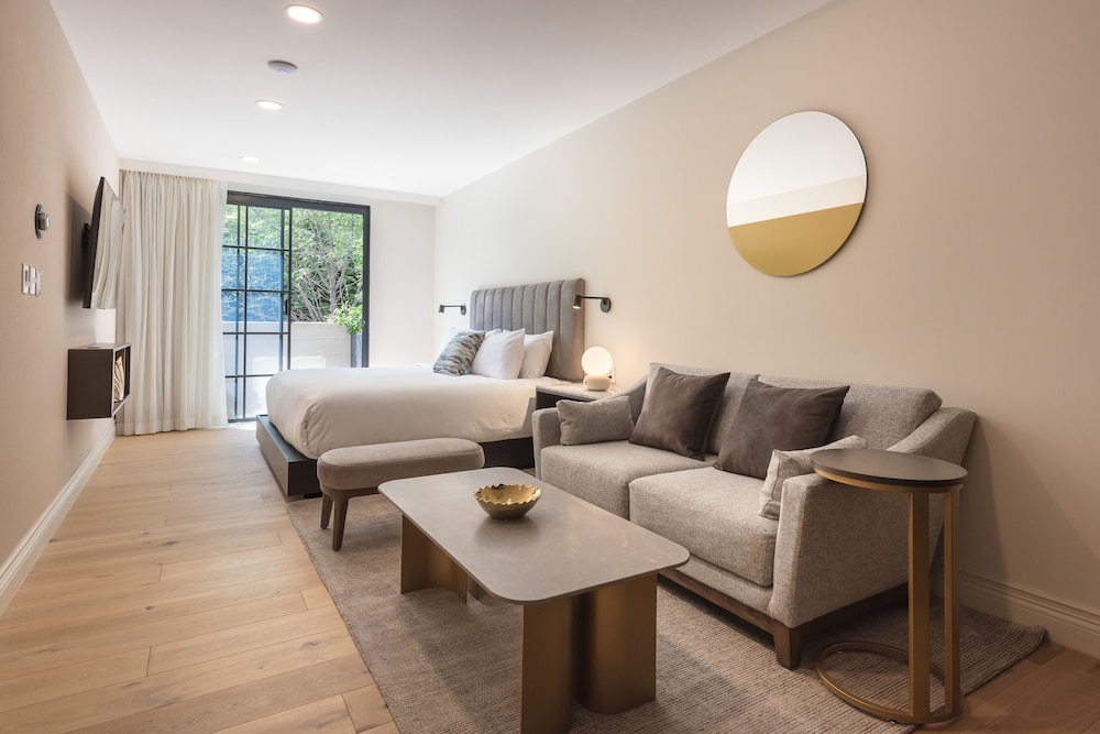 THE AMSTERDAM LUXURY PLUS BY VIADORA 21/44
