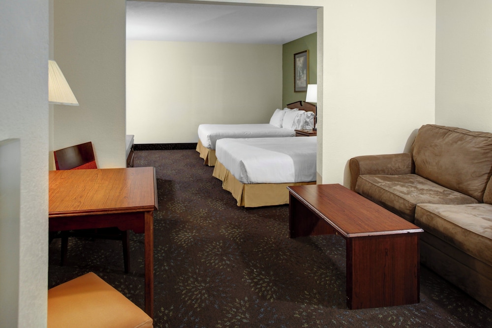 Holiday Inn Express And Suites Deadwood Gold Dust Casino 53/78