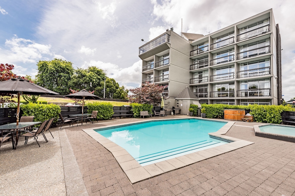 Heartland Ambassador Hotel Hamilton 42/49