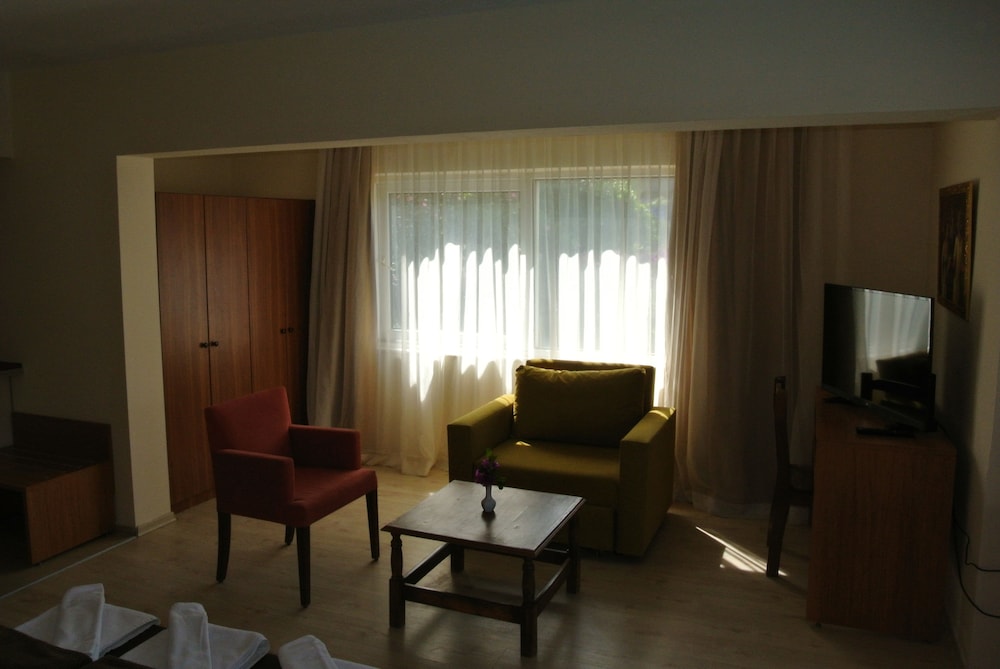 Begonville Hotel 30/50