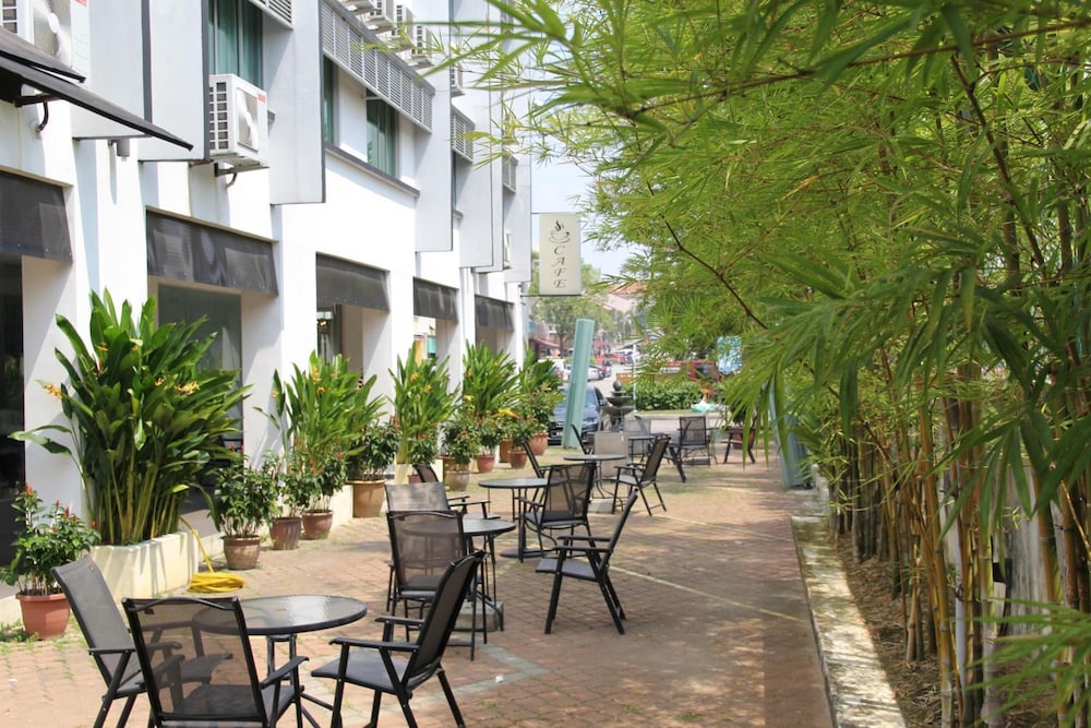 M Design Hotel Seri Kembangan 54/68