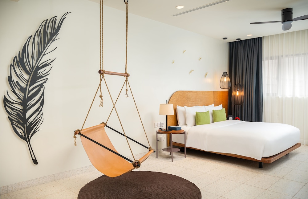 Plus, Deluxe, Double Bed