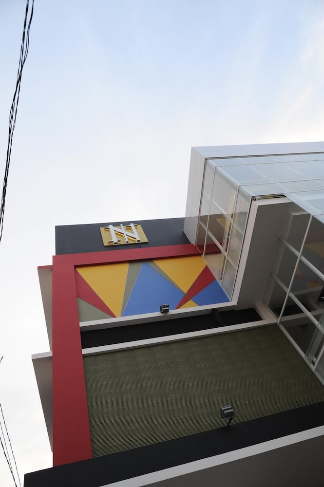 Nozz Hotel Semarang 4/25