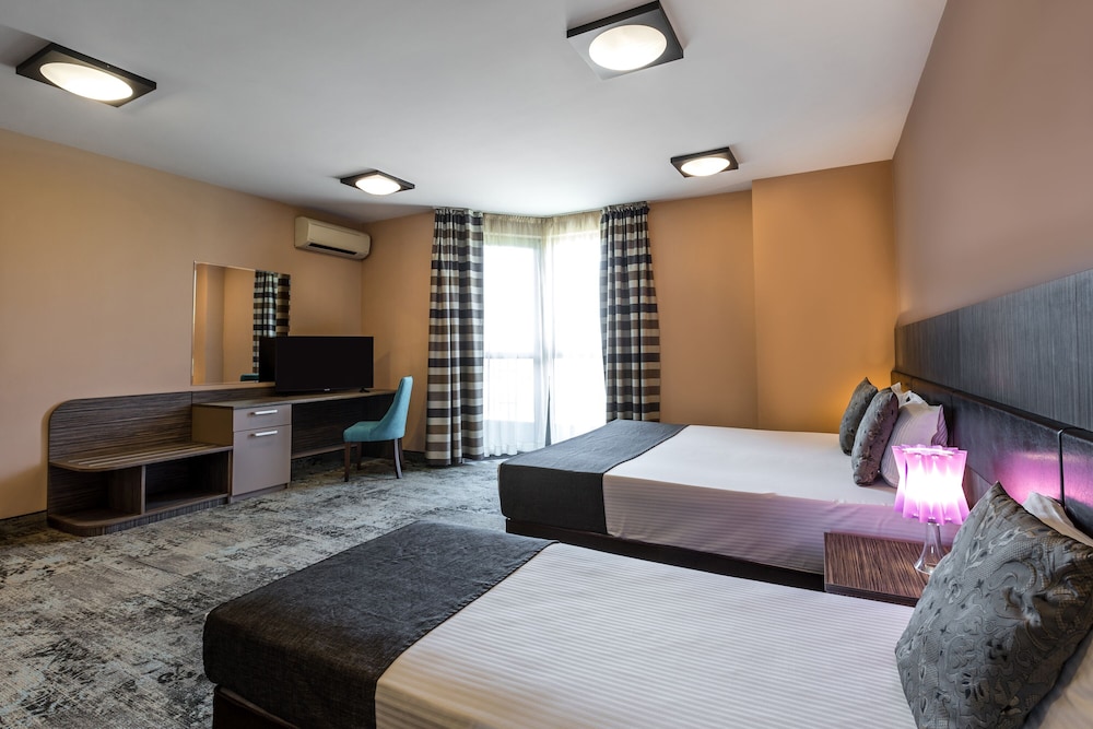Plaza Hotel Plovdiv 30/68