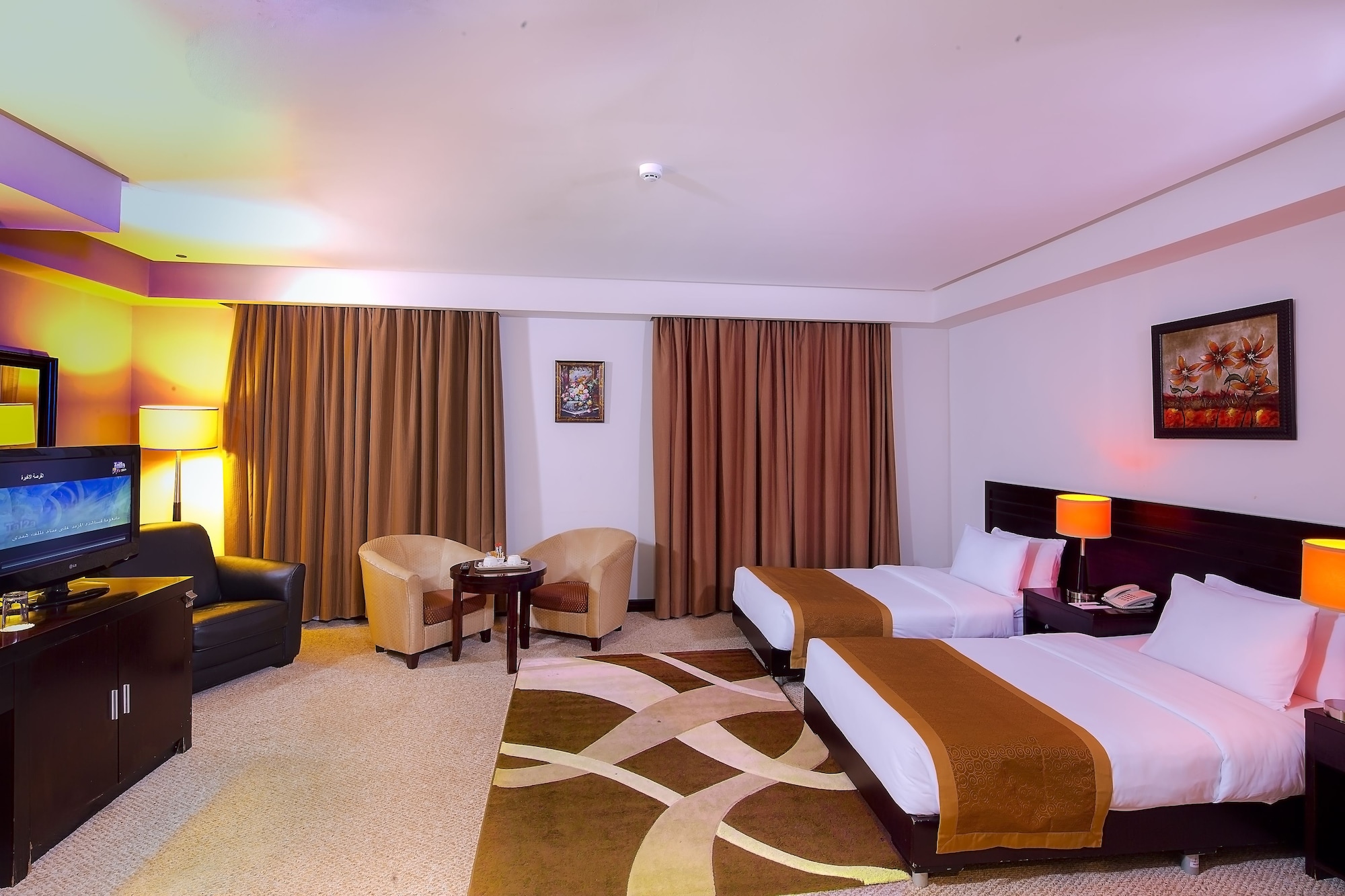 DELUXE, TWIN BEDS