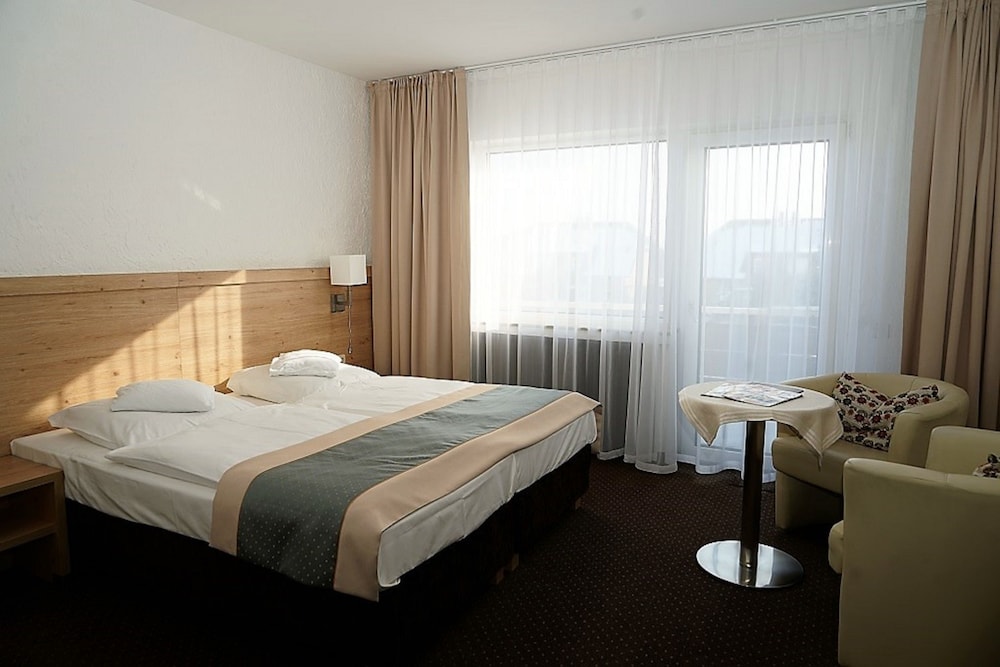 Hotel Zum Alten Forsthaus 6/18