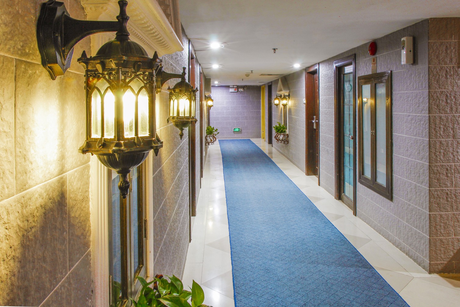 Zhuhai Special Economic Zone Hotel 21/23