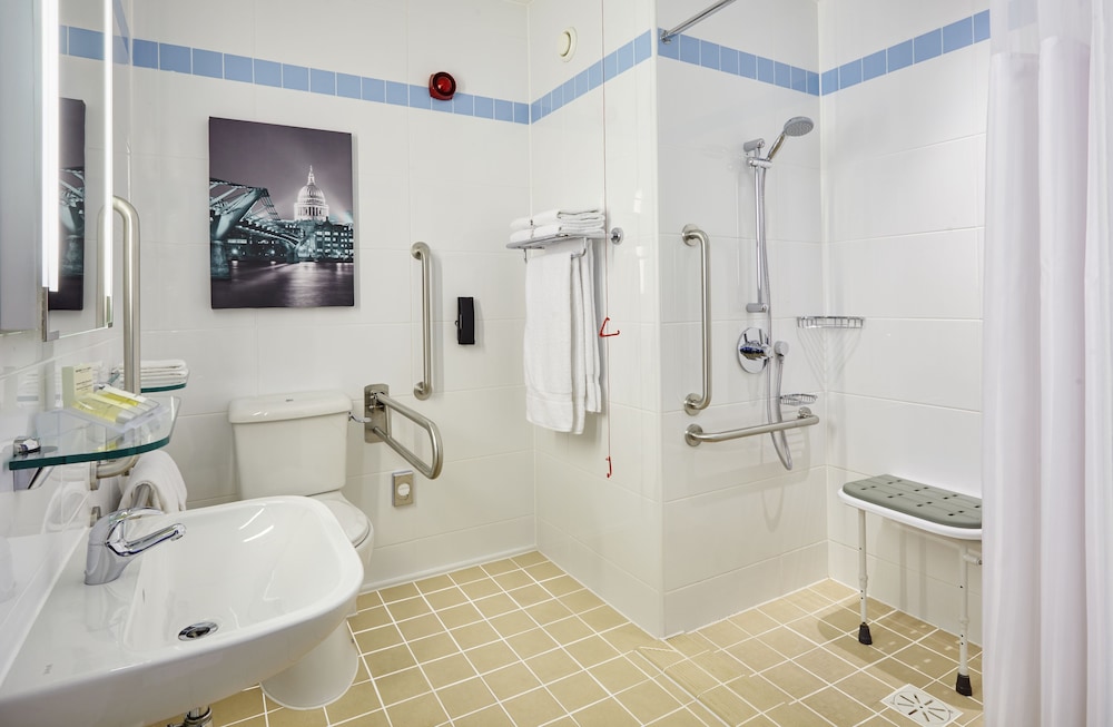 Hilton Garden Inn London Heathrow Airport 18/44