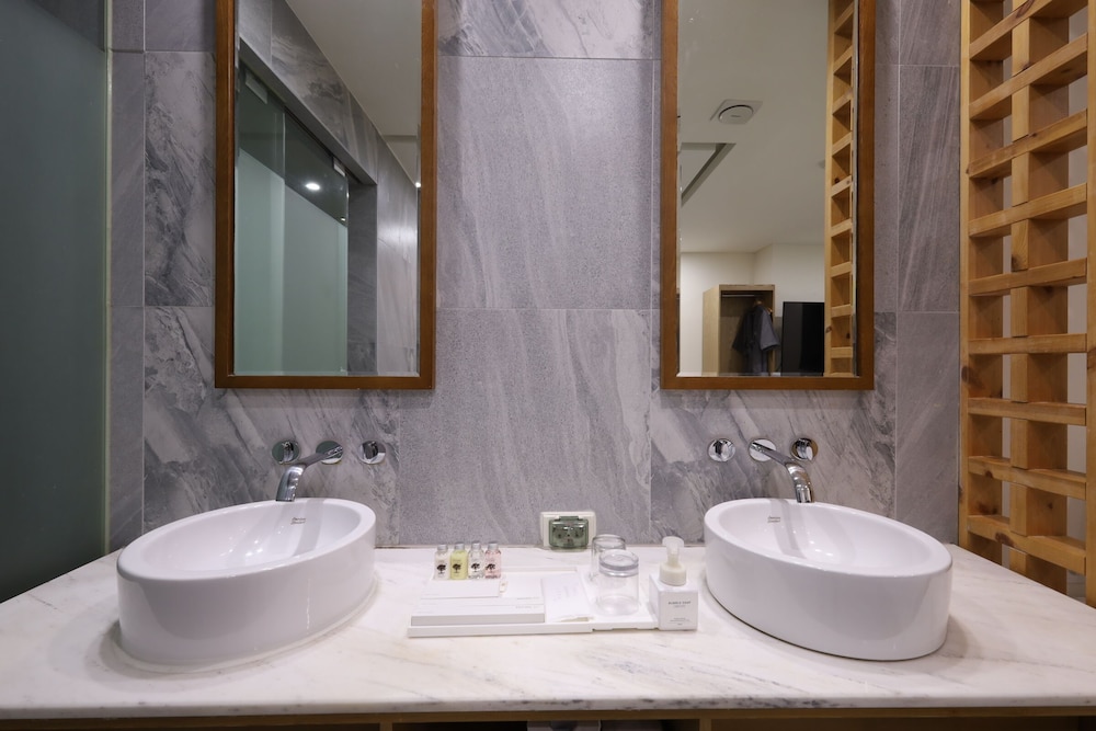 TRT Hotel 46/50