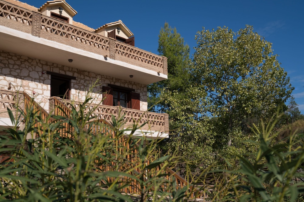 Alegria Villas 2/48