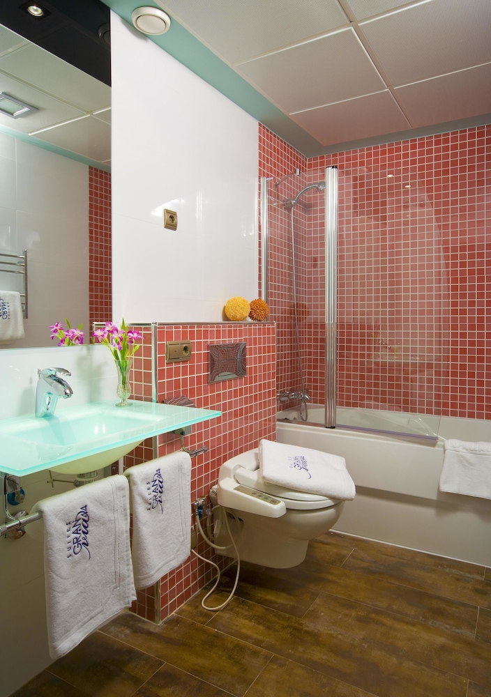 Suites Gran Via 44 Hotel 30/51