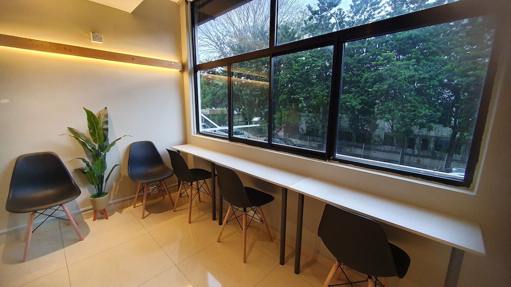 De Uptown Hotel Subang Jaya 43/45