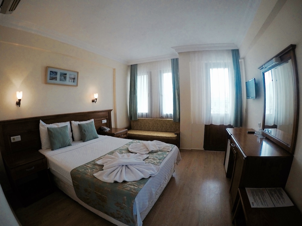 UNSAL HOTEL 21/45
