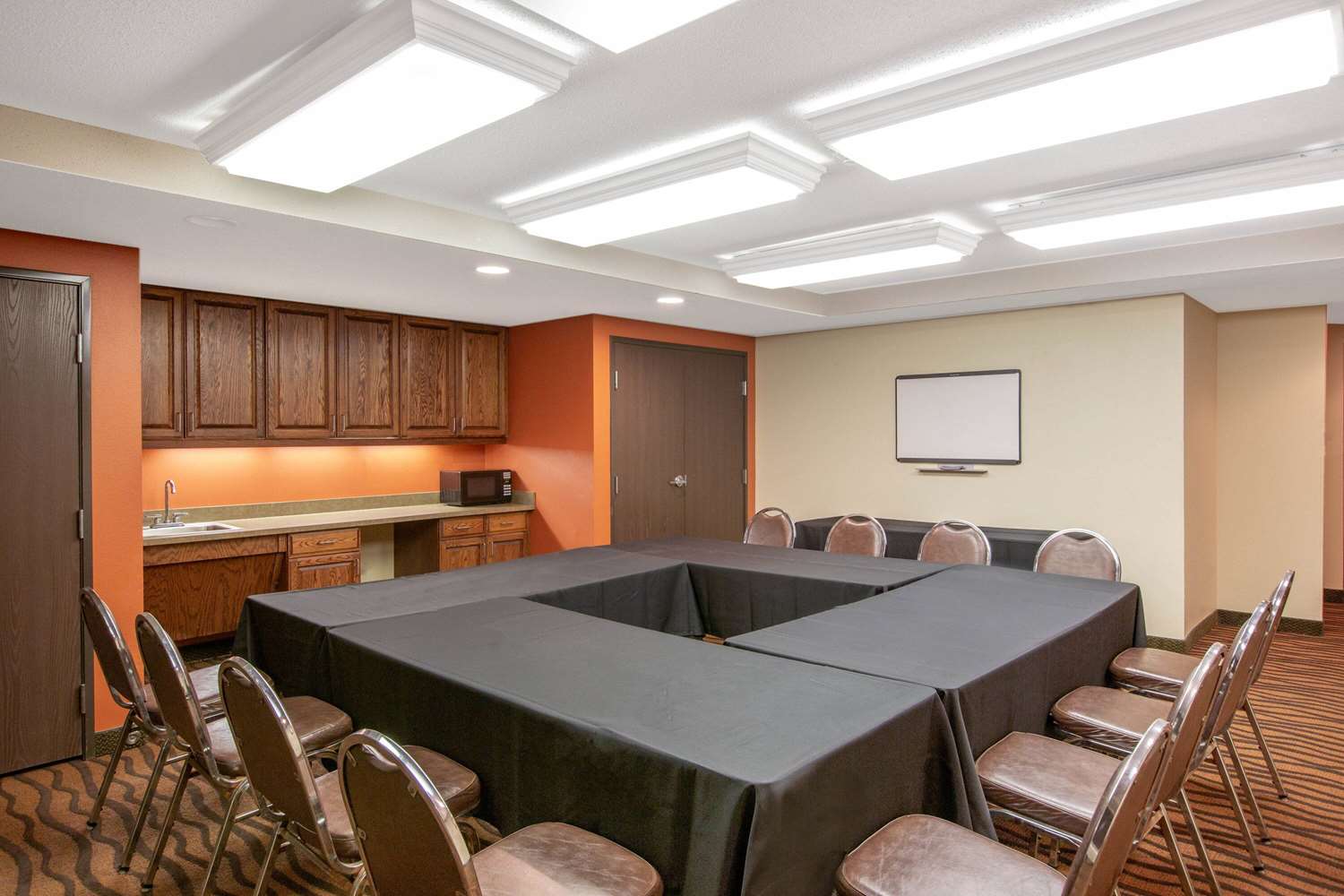 AmericInn by Wyndham Ottumwa 19/24