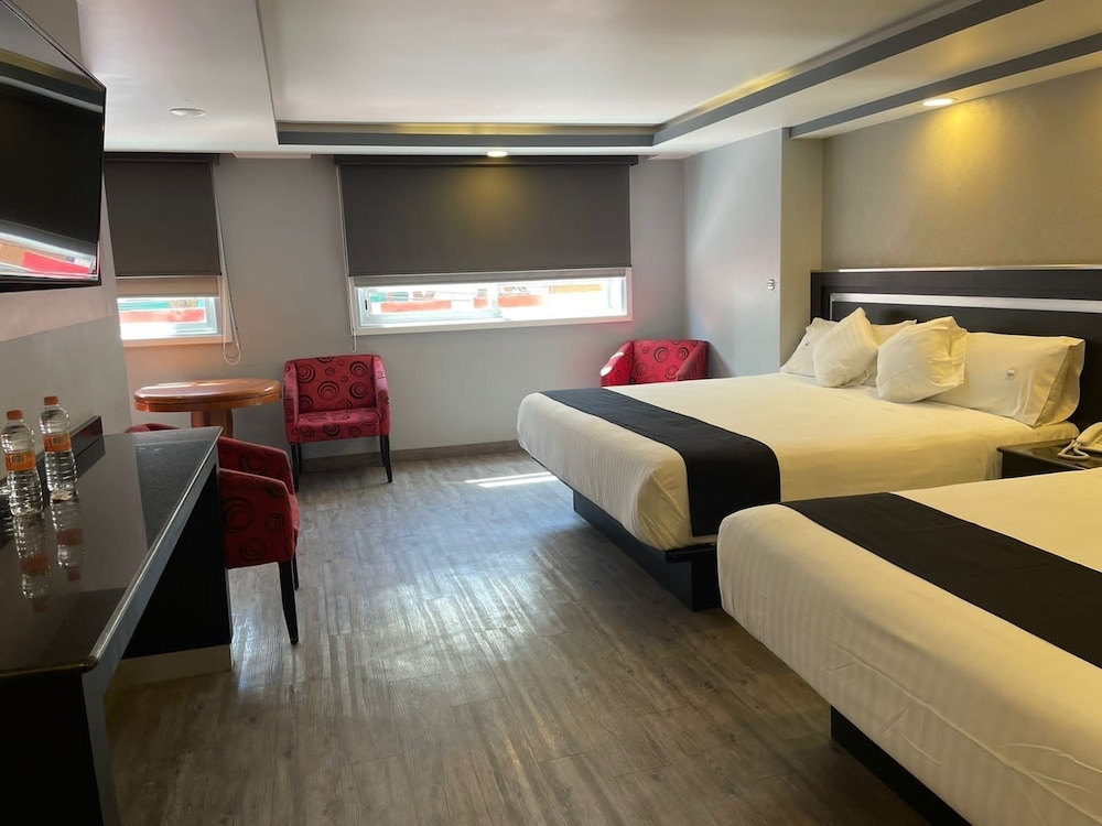 Hotel el Senador 12/42