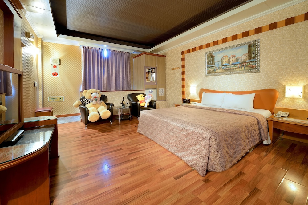 Holland Village Motel Hua-pin 8/50