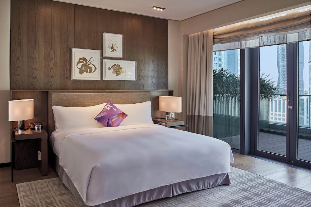Spectacular, King Bed, City View، W Guangzhou Hotel 2/5
